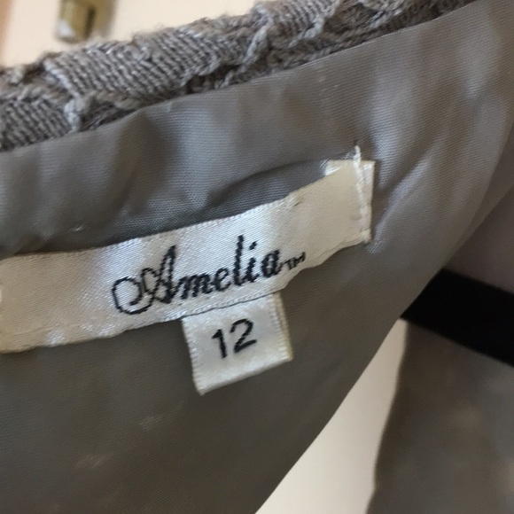 Amelia size 12 taupe lace dress with taupe lining - Picture 5 of 7